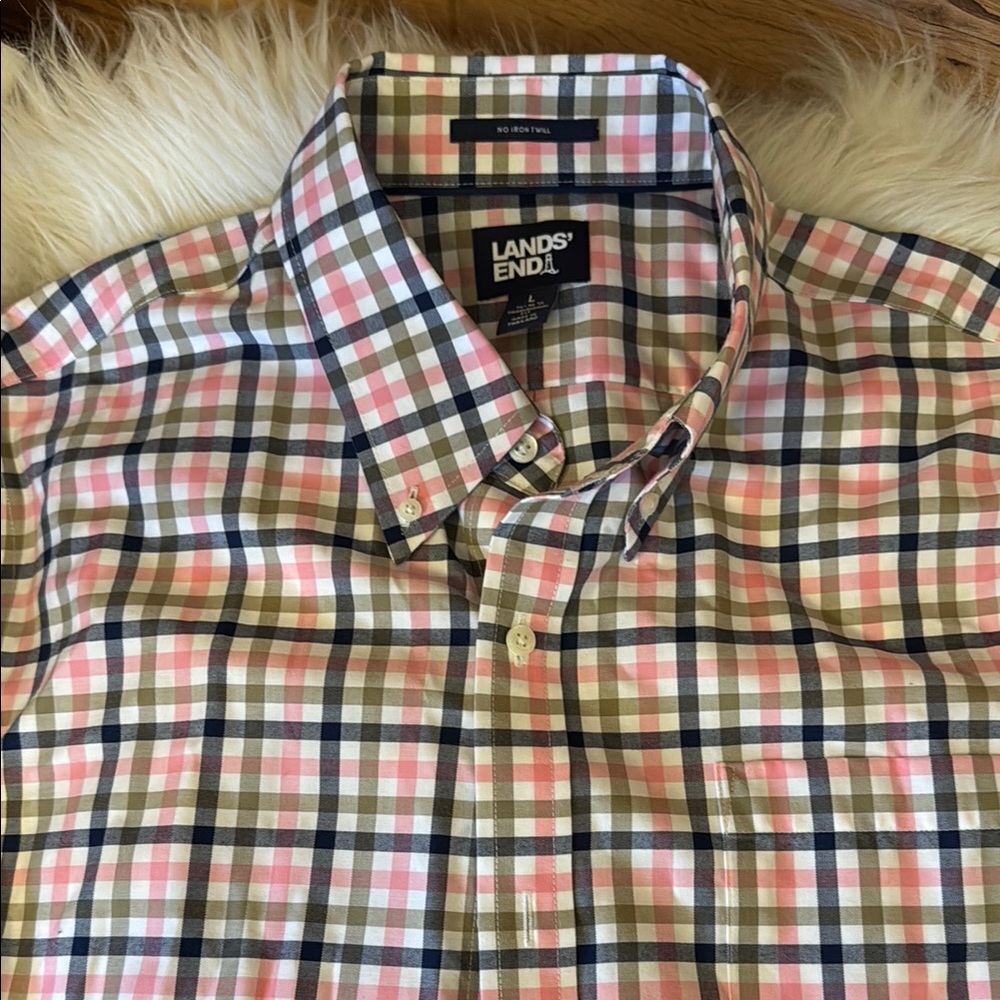 Lands' End Men's Pink Plaid Short sleeve shirt